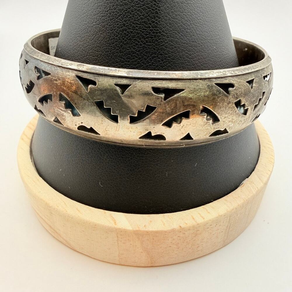 Vtg 1993 McCrory Stores Silver Plated Aztec Cut Out Bangle Bracelet Made India